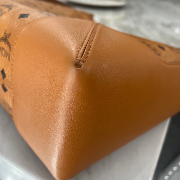 MCM shoulder bag leather cognac brown adjustable strap - Picture 11 of 14